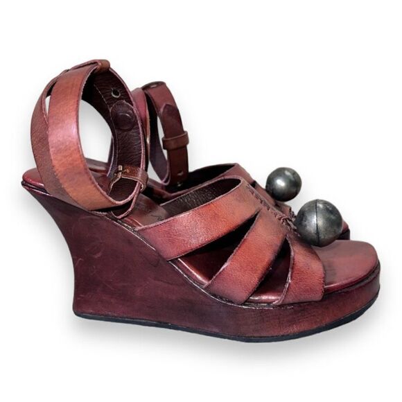 J. P. and Mattie Brown Leather Wedge Strappy Sandals Women's 6 - Picture 4 of 10